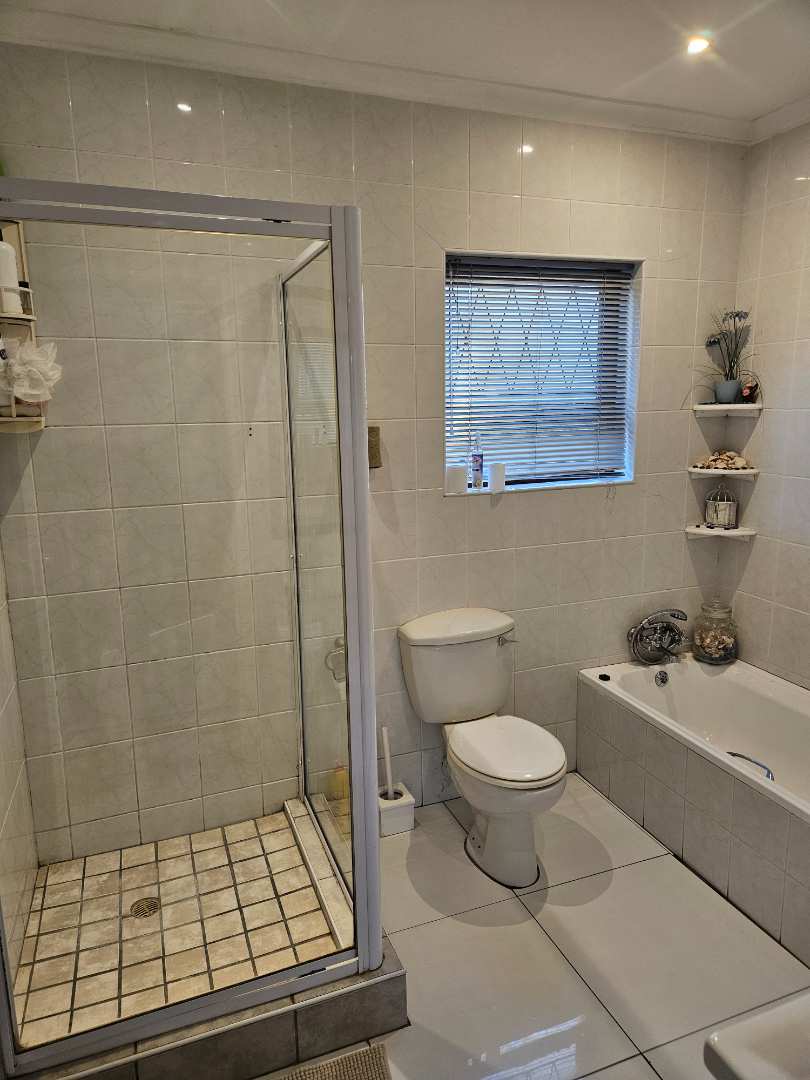 4 Bedroom Property for Sale in Kamma Heights Eastern Cape